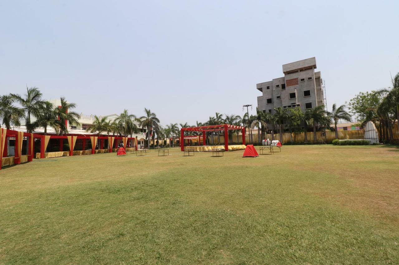 Oyo 31112 Hotel Abhinandan Palace Rāipur 外观 照片