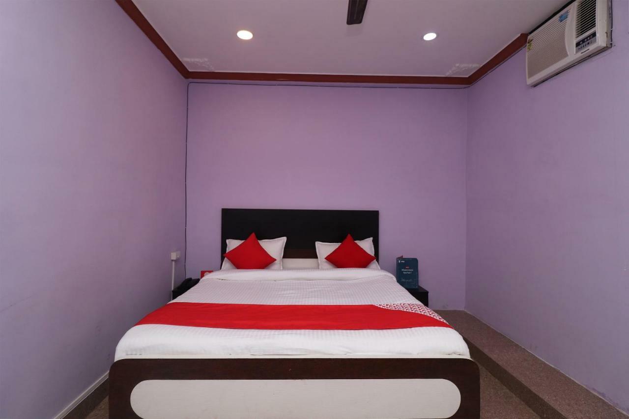 Oyo 31112 Hotel Abhinandan Palace Rāipur 外观 照片