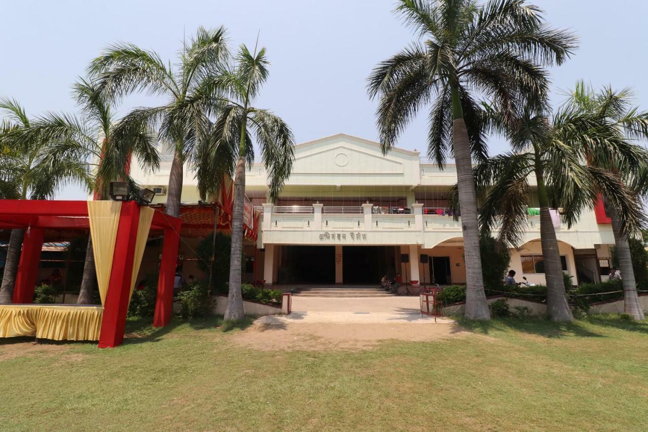 Oyo 31112 Hotel Abhinandan Palace Rāipur 外观 照片