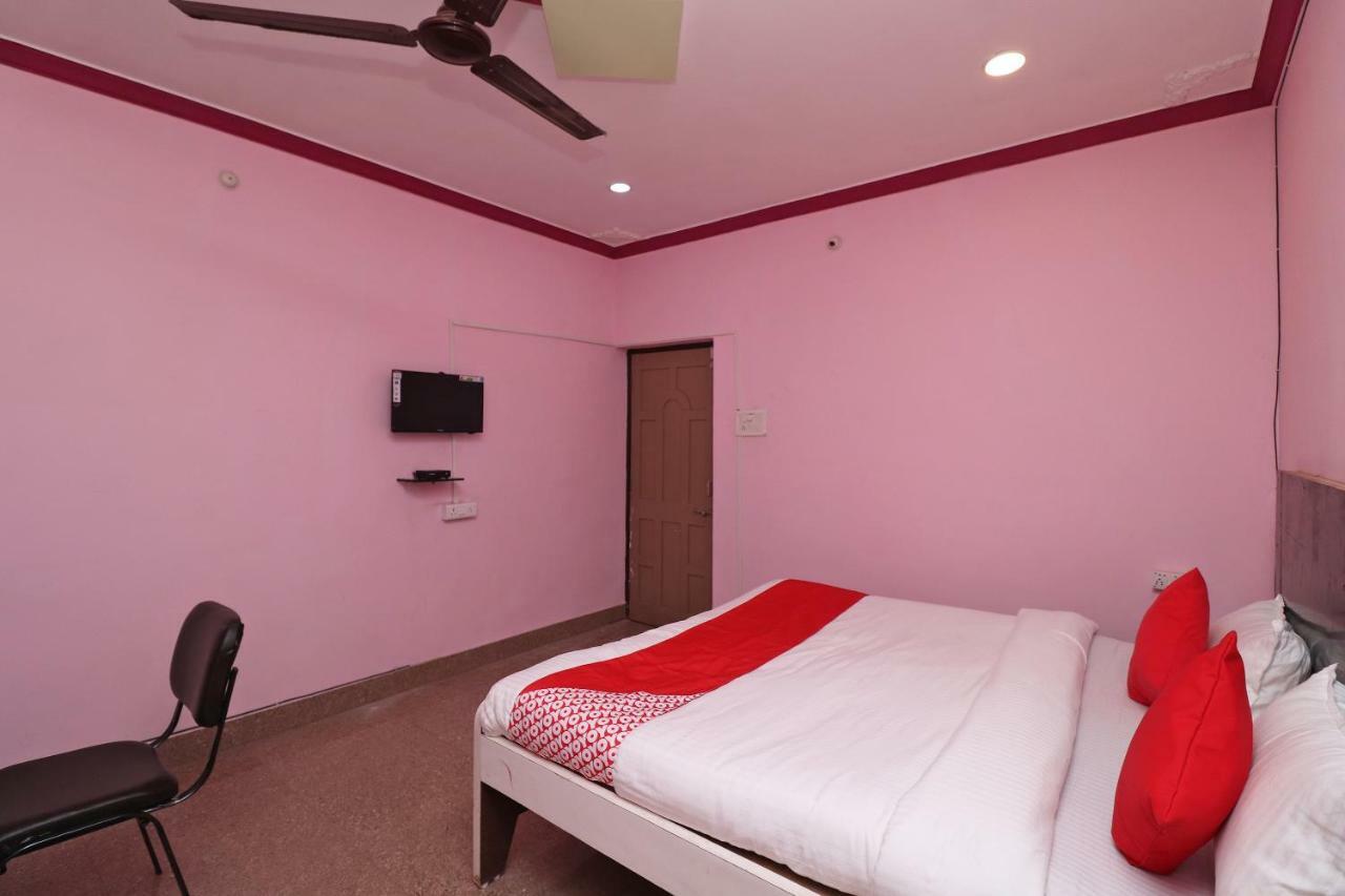 Oyo 31112 Hotel Abhinandan Palace Rāipur 外观 照片