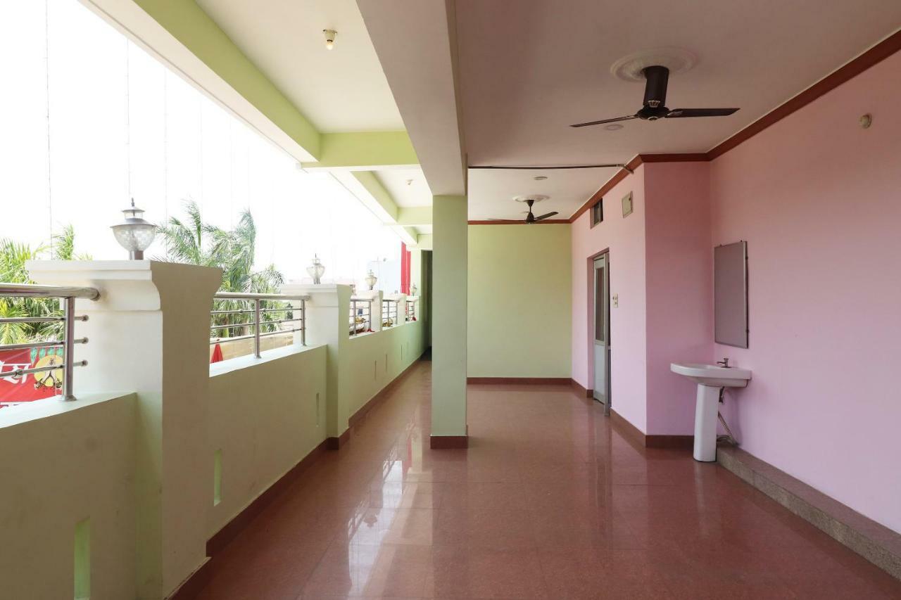 Oyo 31112 Hotel Abhinandan Palace Rāipur 外观 照片